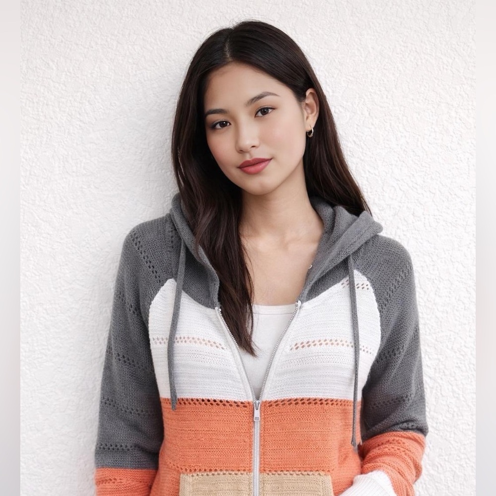 Cozy Striped Gray and Orange BIUCLY Women's Sweater